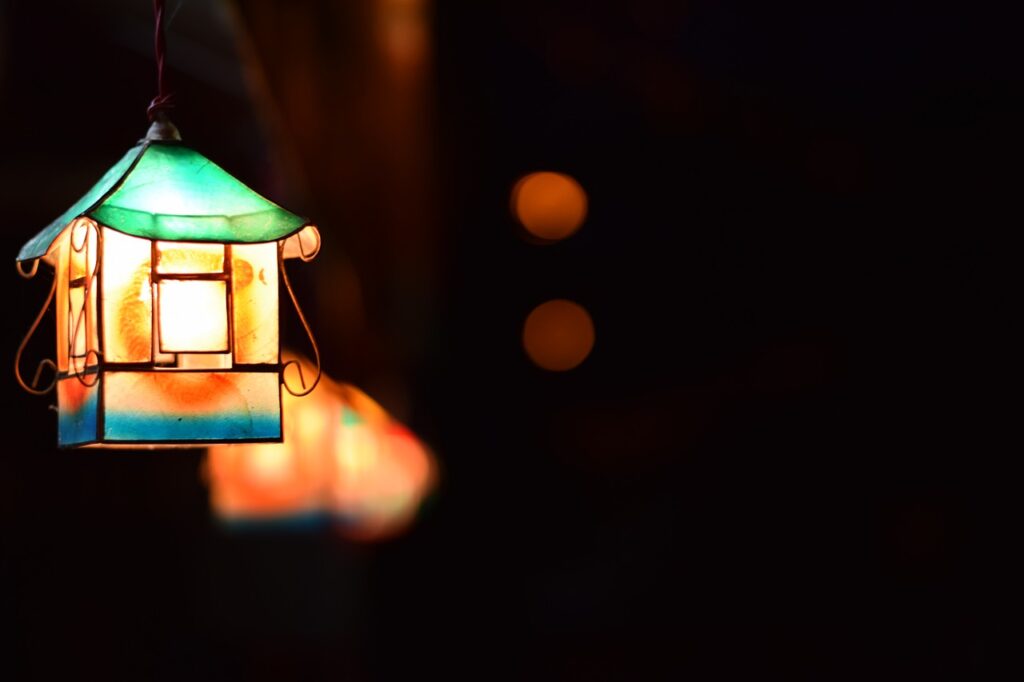 petite lanterne allumee